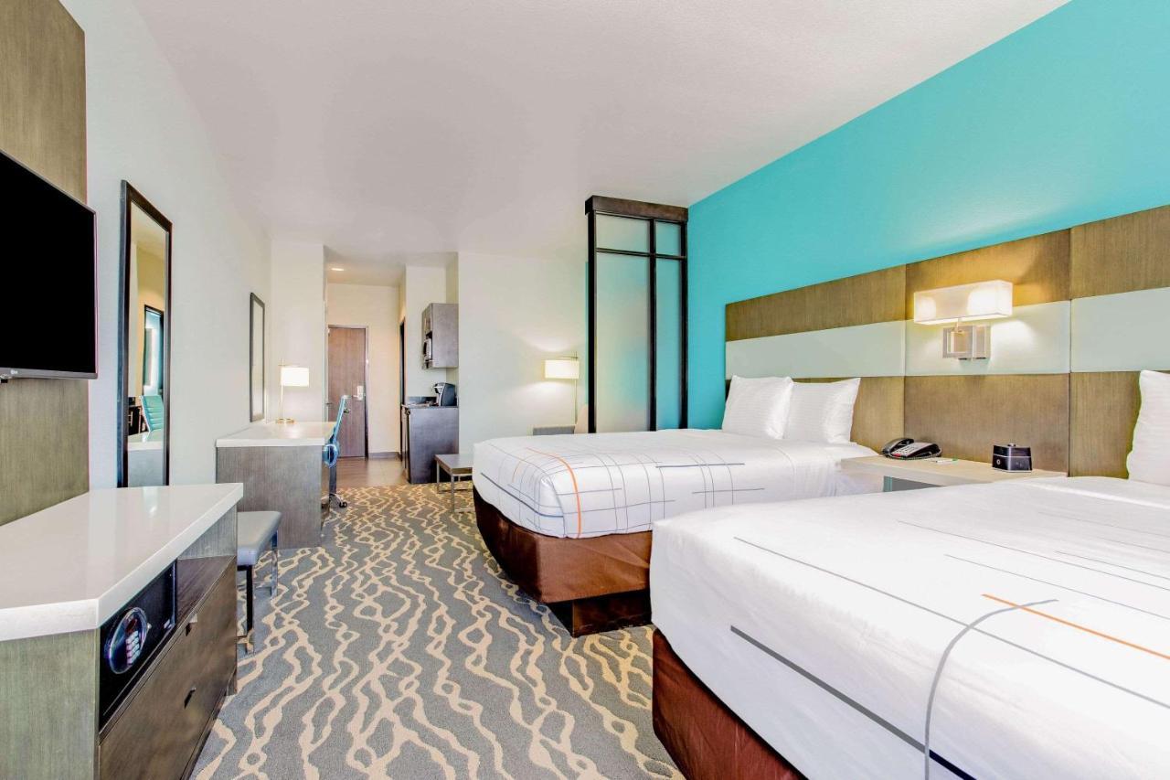 La Quinta Inn & Suites By Wyndham Northlake Ft. Worth Elizabethtown Esterno foto