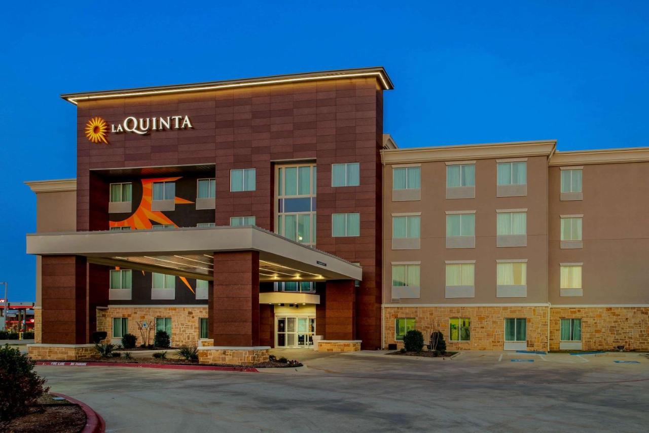 La Quinta Inn & Suites By Wyndham Northlake Ft. Worth Elizabethtown Esterno foto