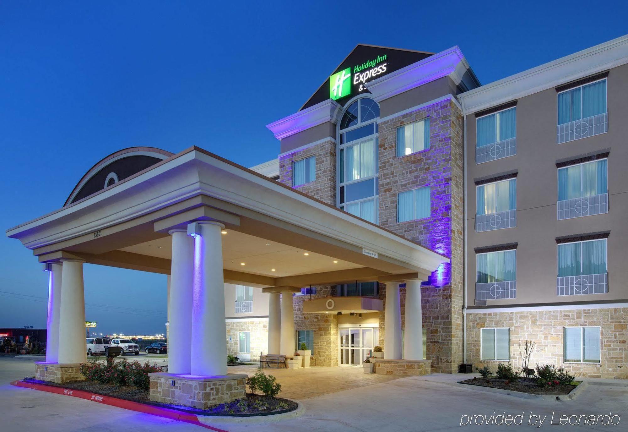 La Quinta Inn & Suites By Wyndham Northlake Ft. Worth Elizabethtown Esterno foto