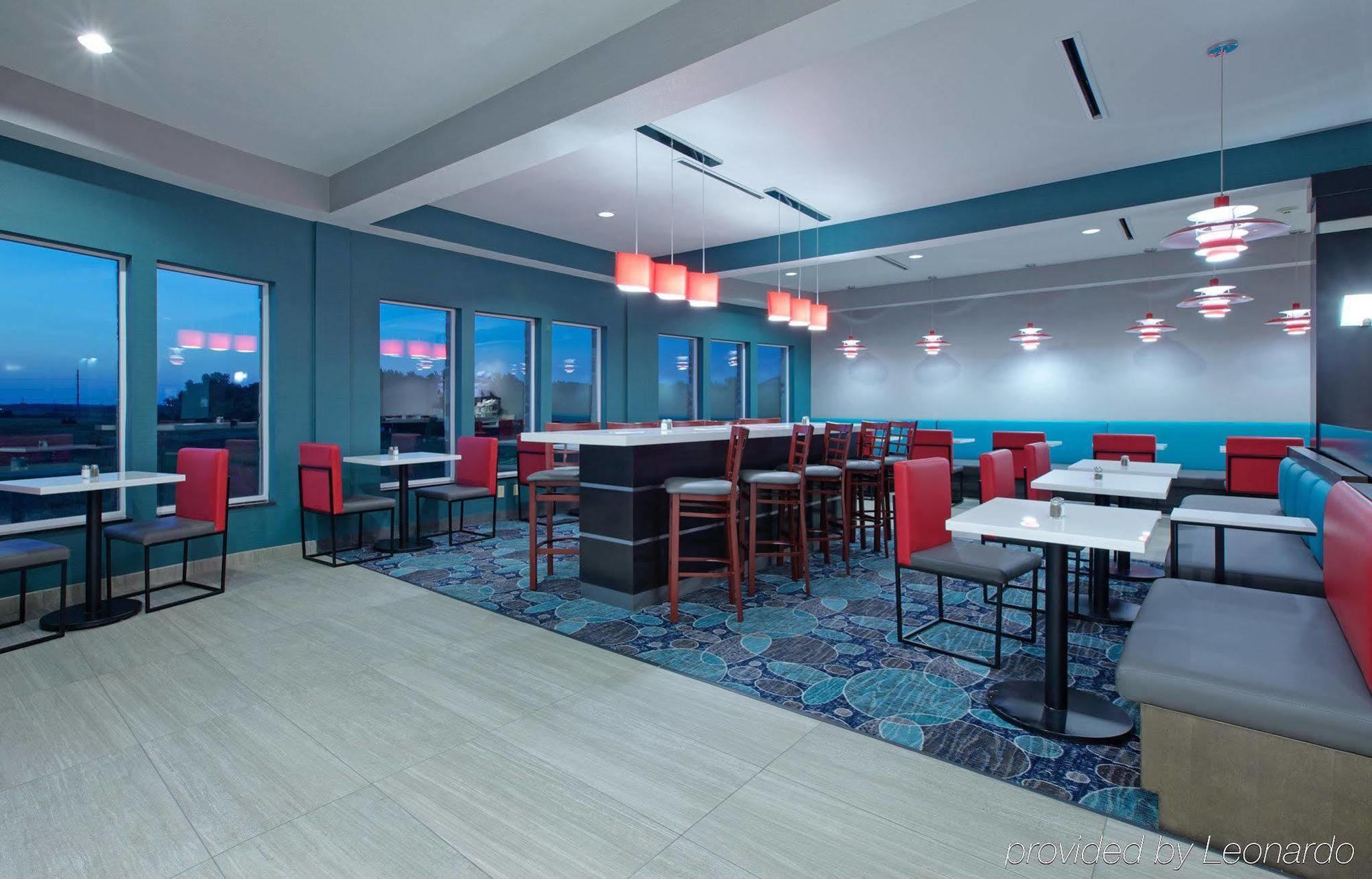 La Quinta Inn & Suites By Wyndham Northlake Ft. Worth Elizabethtown Esterno foto