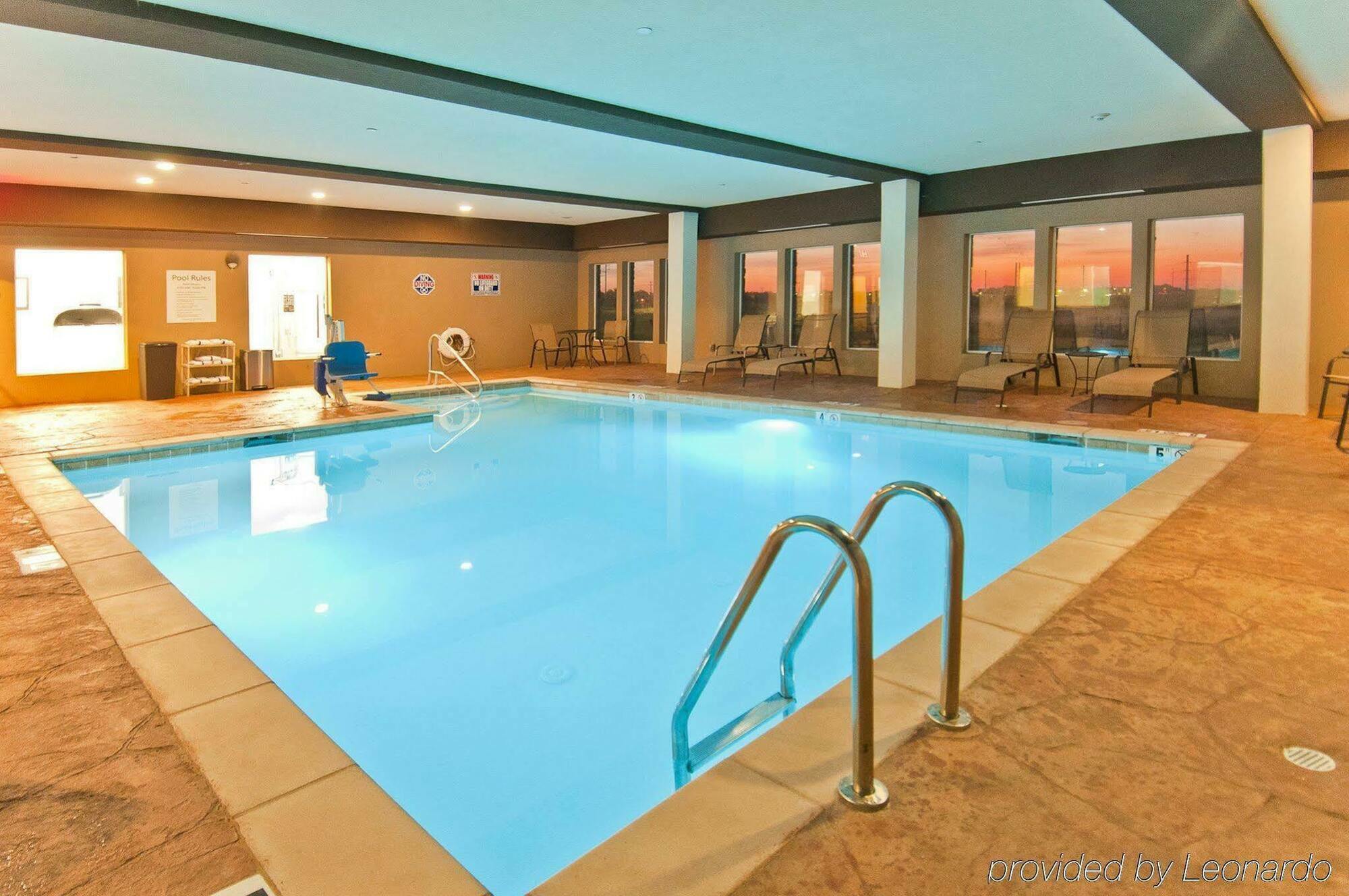 La Quinta Inn & Suites By Wyndham Northlake Ft. Worth Elizabethtown Esterno foto